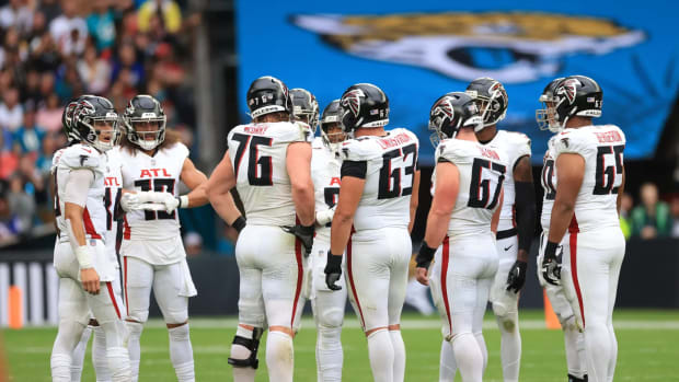 Kaleb McGary Chris Lindstrom Falcons OL